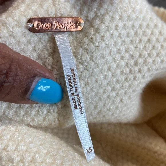 FREE PEOPLE Denson Cream Cable Knit Button-Up sweater vest OB1271731 sz XS - Picture 2 of 9